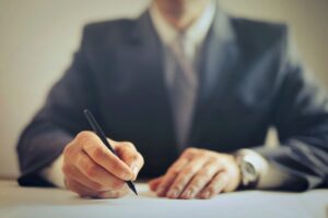 Signing a referral agreement to unblock a stalled Brazilian lead